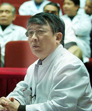 ພົນລະເມືອນນະຄອນຫຼວງດີເດັ່ນ, ທ່ານໝໍປະຊາຊົນຫງວຽນຕຽນກວຽດ